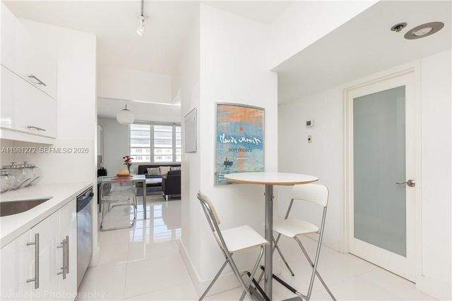 100 Lincoln Rd 806, Miami Beach, FL 33139