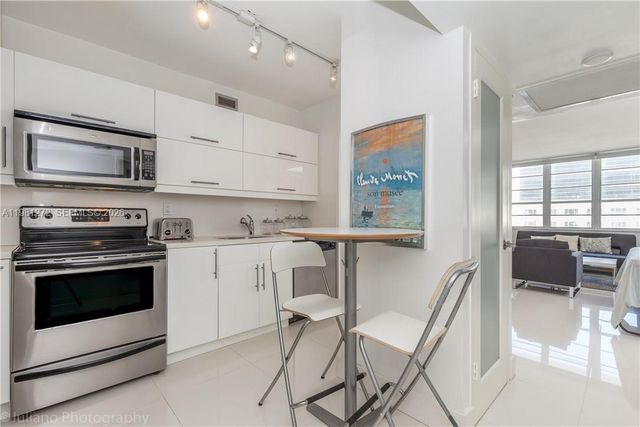 100 Lincoln Rd 806, Miami Beach, FL 33139