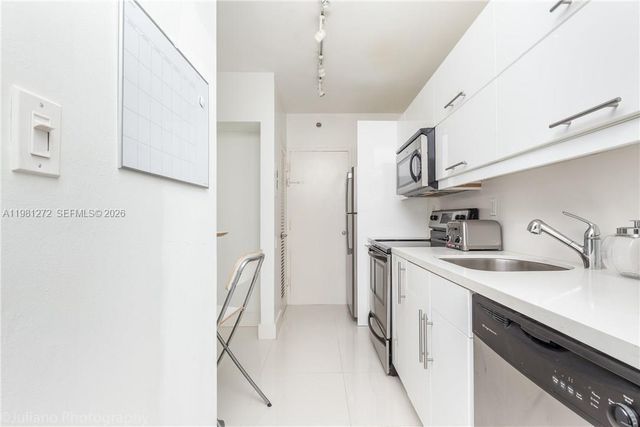 100 Lincoln Rd 806, Miami Beach, FL 33139