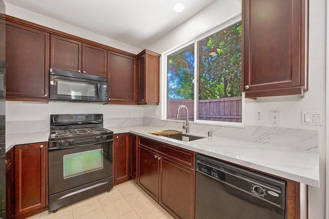 1016 Impressionist Loop, Roseville, CA 95747