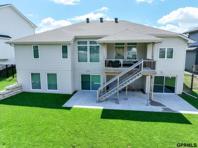7030 N 172 Street, Bennington, NE 68007