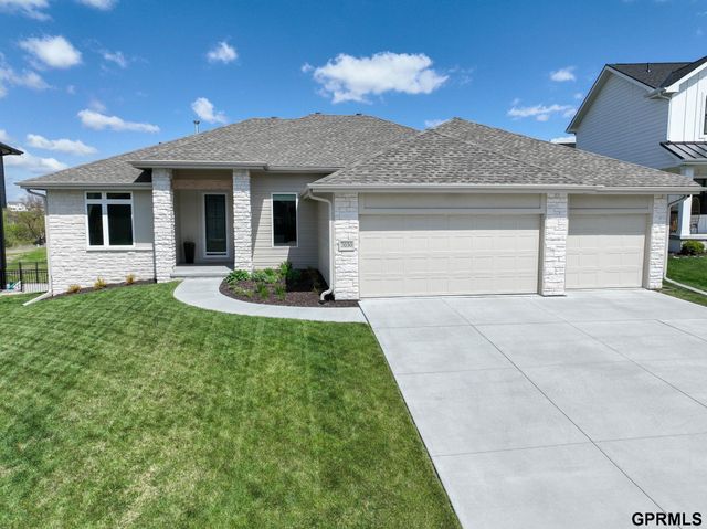 7030 N 172 Street, Bennington, NE 68007