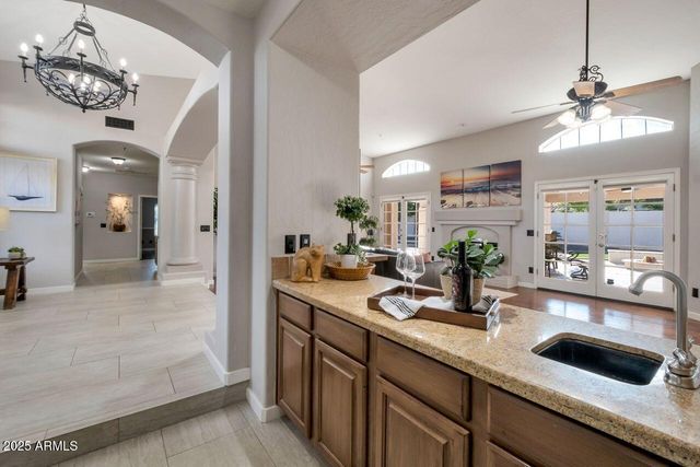 8695 E CHARTER OAK Drive, Scottsdale, AZ 85260