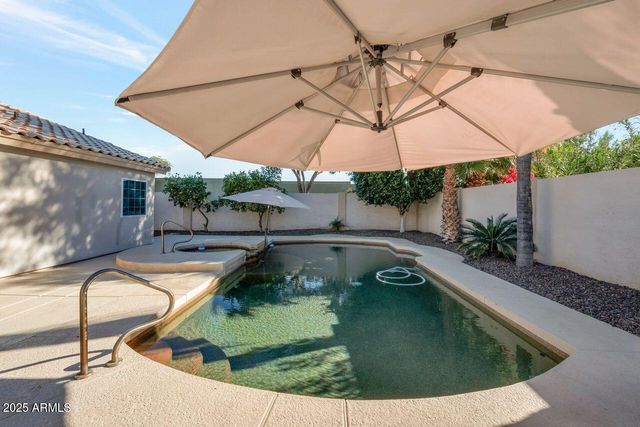 8695 E CHARTER OAK Drive, Scottsdale, AZ 85260