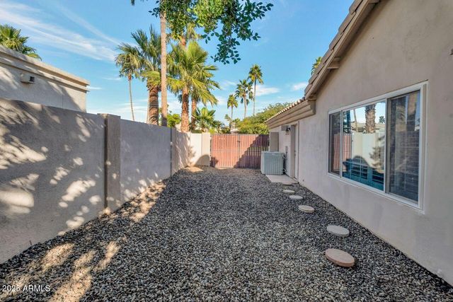 8695 E CHARTER OAK Drive, Scottsdale, AZ 85260