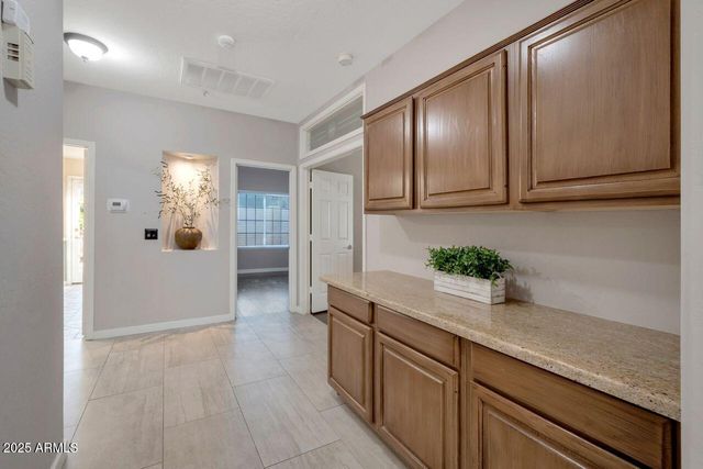 8695 E CHARTER OAK Drive, Scottsdale, AZ 85260