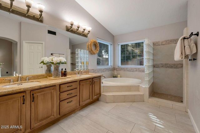 8695 E CHARTER OAK Drive, Scottsdale, AZ 85260