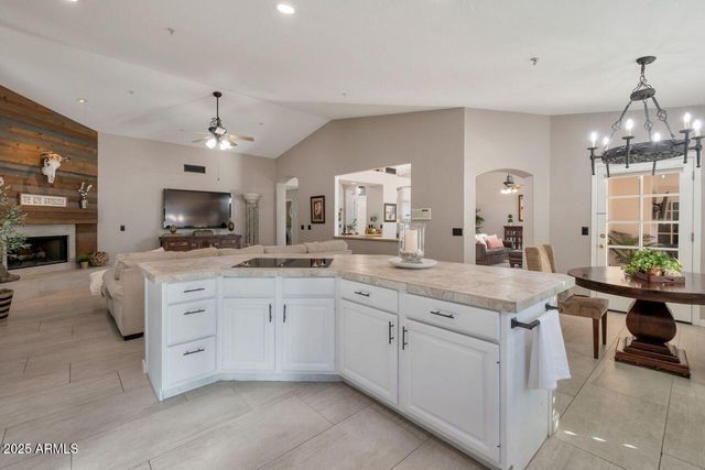 8695 E CHARTER OAK Drive, Scottsdale, AZ 85260