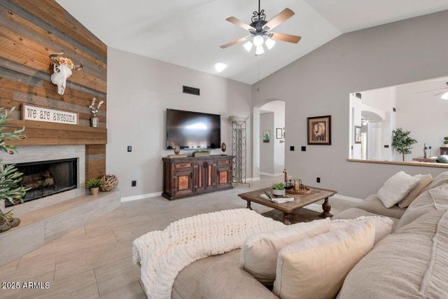 8695 E CHARTER OAK Drive, Scottsdale, AZ 85260