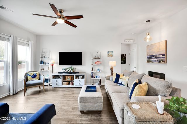 4011 Ruddy Duck Way, Wilmington, NC 28412