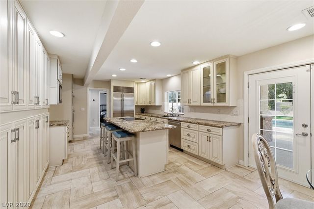 2252 Buckingham Court, Henderson, NV 89074