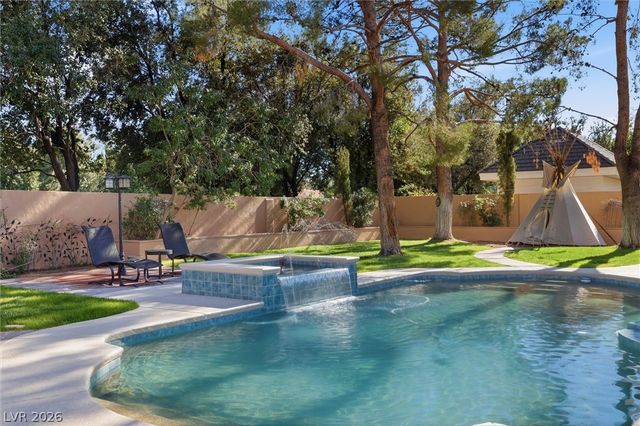 2252 Buckingham Court, Henderson, NV 89074