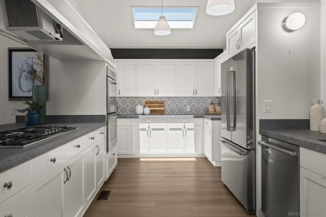 1653 El Paso Real, La Jolla, CA 92037
