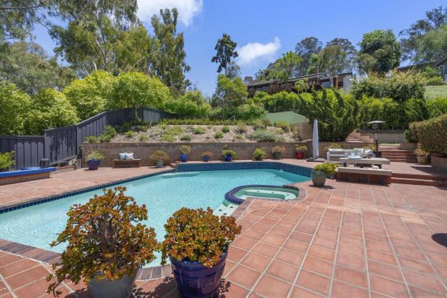 1653 El Paso Real, La Jolla, CA 92037