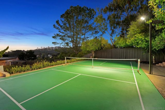 1653 El Paso Real, La Jolla, CA 92037