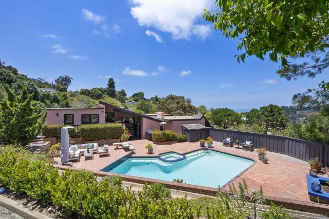 1653 El Paso Real, La Jolla, CA 92037