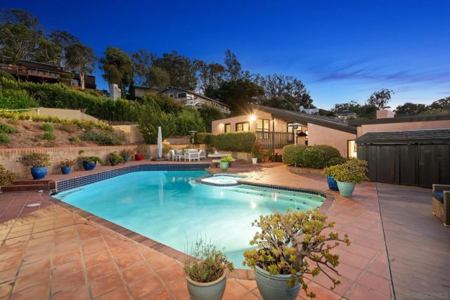 1653 El Paso Real, La Jolla, CA 92037
