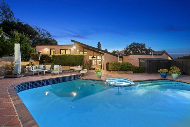 1653 El Paso Real, La Jolla, CA 92037