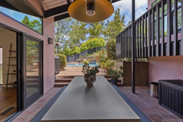 1653 El Paso Real, La Jolla, CA 92037