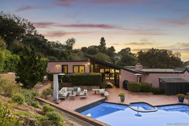 1653 El Paso Real, La Jolla, CA 92037
