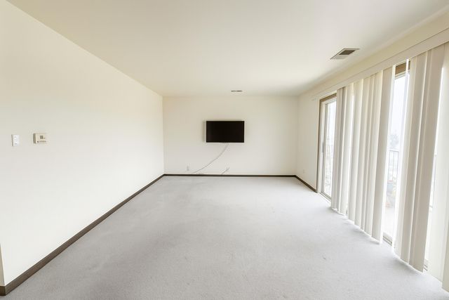 10424 Central Avenue 3NE, Oak Lawn, IL 60453