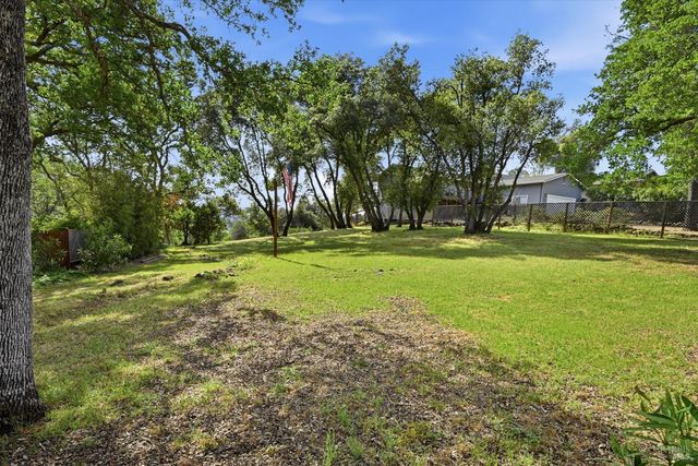 19897 Donkey Hill Rd, Hidden Valley Lake, CA 95467