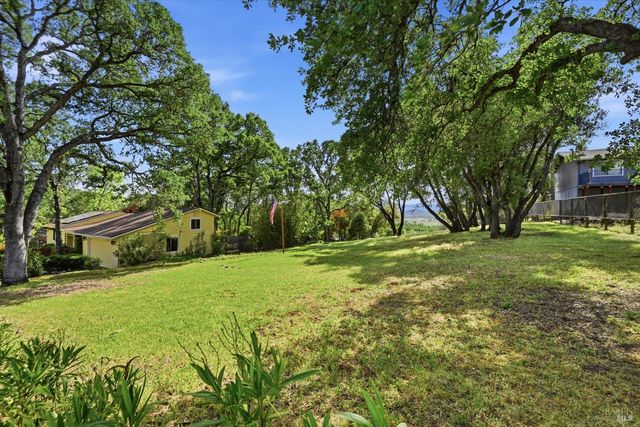 19897 Donkey Hill Rd, Hidden Valley Lake, CA 95467