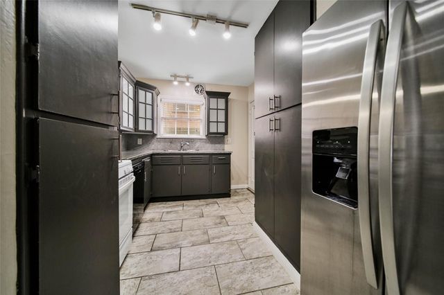 4505 Larch Lane, Bellaire, TX 77401