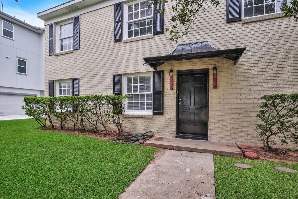 4505 Larch Lane, Bellaire, TX 77401