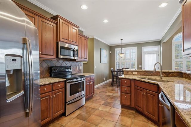 100 Colonial Circle NW, Cartersville, GA 30120