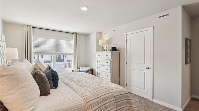 15326 Coyote Drive, Urbandale, IA 50111