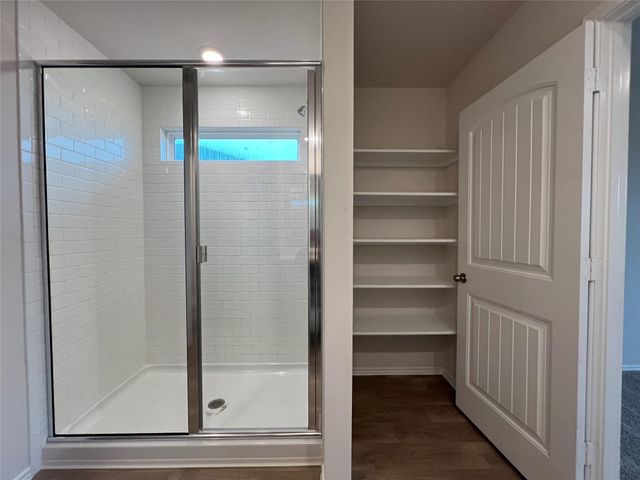 221 Wirecrested DR, Lockhart, TX 78644