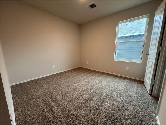 221 Wirecrested DR, Lockhart, TX 78644