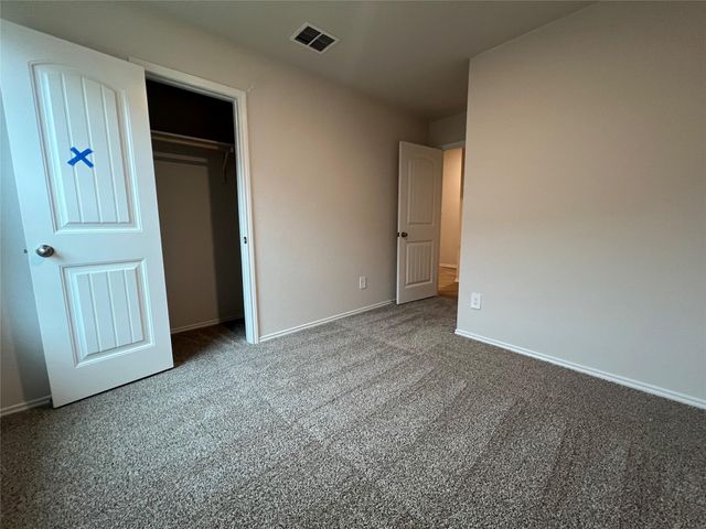 221 Wirecrested DR, Lockhart, TX 78644