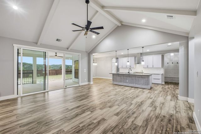 13932 State Highway 16, Pipe Creek, TX 78063