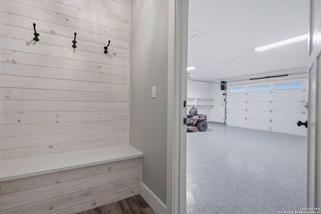 13932 State Highway 16, Pipe Creek, TX 78063