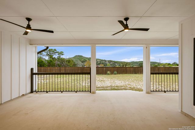 13932 State Highway 16, Pipe Creek, TX 78063