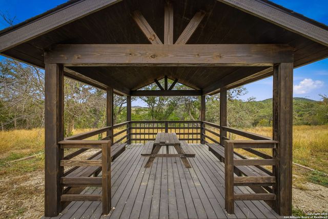 13932 State Highway 16, Pipe Creek, TX 78063