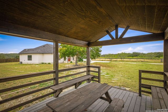 13932 State Highway 16, Pipe Creek, TX 78063