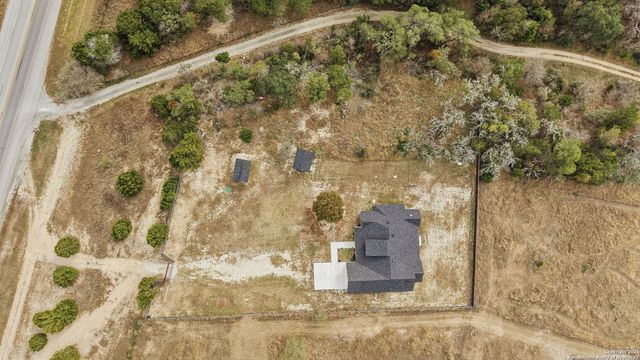 13932 State Highway 16, Pipe Creek, TX 78063