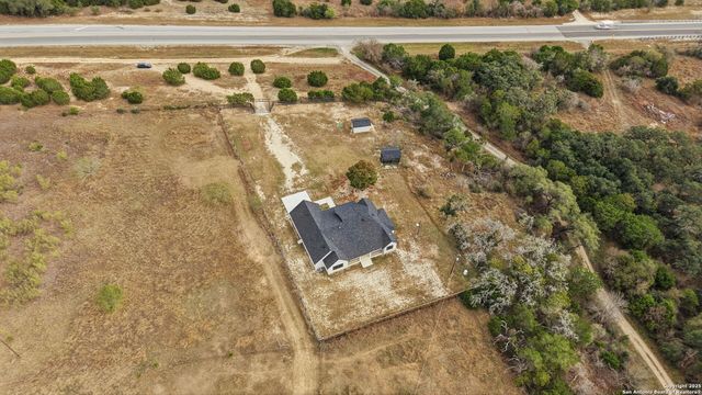 13932 State Highway 16, Pipe Creek, TX 78063