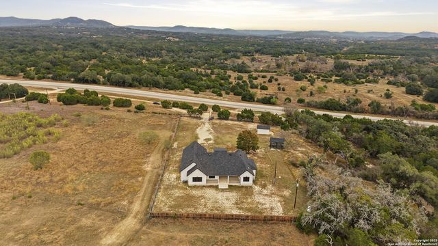 13932 State Highway 16, Pipe Creek, TX 78063