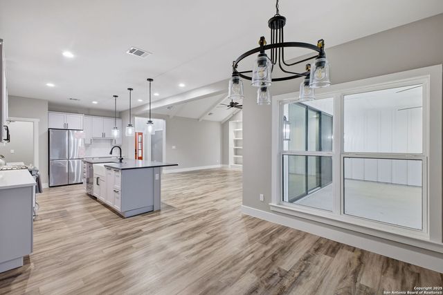 13932 State Highway 16, Pipe Creek, TX 78063