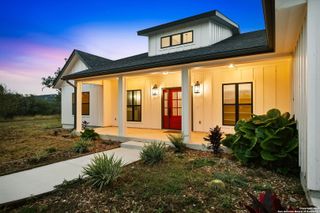 13932 State Highway 16, Pipe Creek, TX 78063