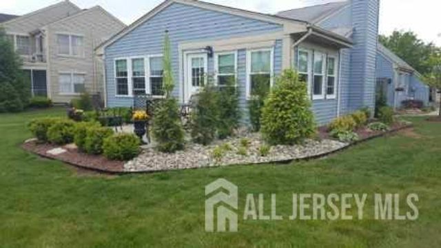 3 George Washington Drive, Monroe, NJ 08831