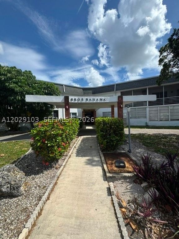 6505 Winfield Blvd B-51, Margate, FL 33063