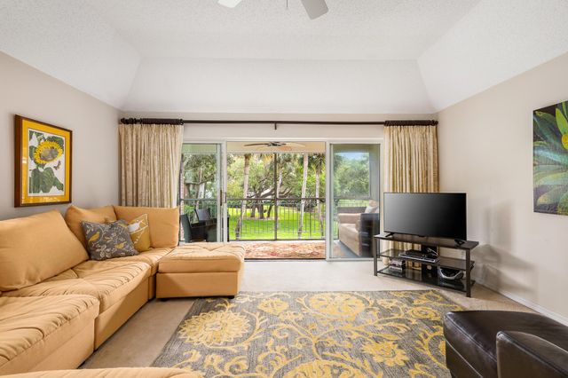 101 W Park Shores Circle 2, Indian River Shores, FL 32963