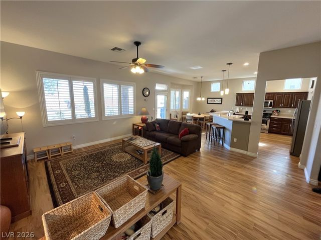 2016 Hallston Street, Las Vegas, NV 89134