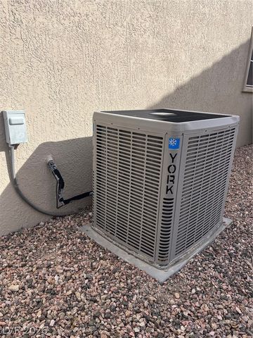 2016 Hallston Street, Las Vegas, NV 89134