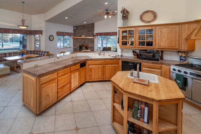 60485 Billadeau Road, Bend, OR 97702
